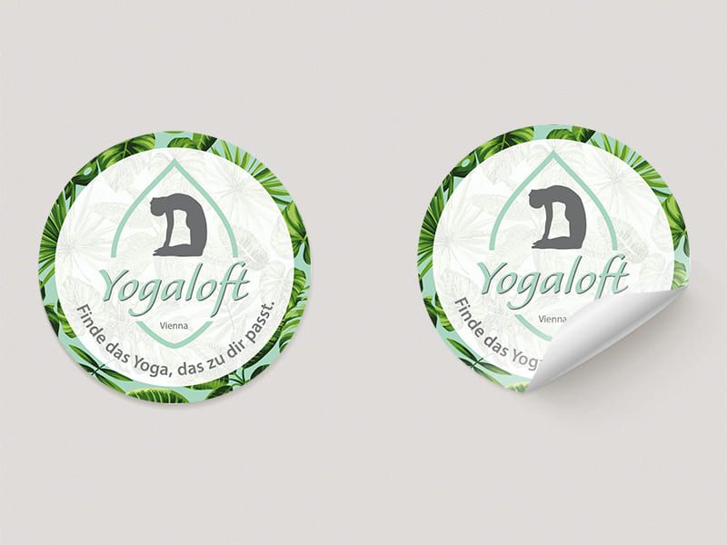 Aufkleber Yogaloft Vienna gestaltet von der Werbeagentur Mauenbert